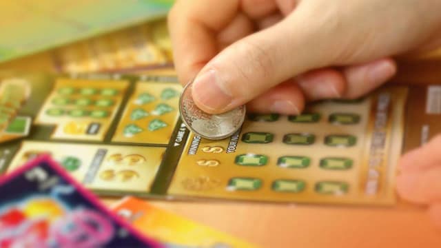 Co 4 zdrapka wygrywa? Poznaj szanse na wygraną w Lotto Co 4 zdrapka wygrywa? Poznaj szanse na wygraną w Lotto