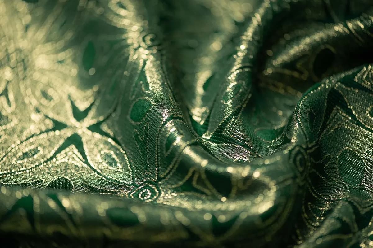 Tkanina na szaty liturgiczne krzyżówka – poznaj sekrety materiałów Tkanina na szaty liturgiczne krzyżówka – poznaj sekrety materiałów