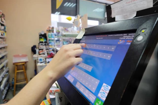 Czy można grać w lotto online? Poznaj wszystkie możliwości i zasady Czy można grać w lotto online? Poznaj wszystkie możliwości i zasady